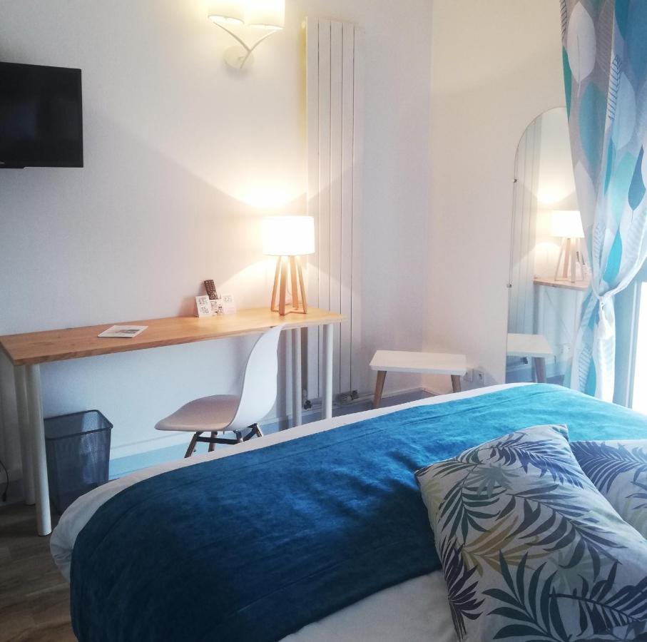 Logis Hotel Restaurant L'Oree Des Bois La Breille-les-Pins エクステリア 写真